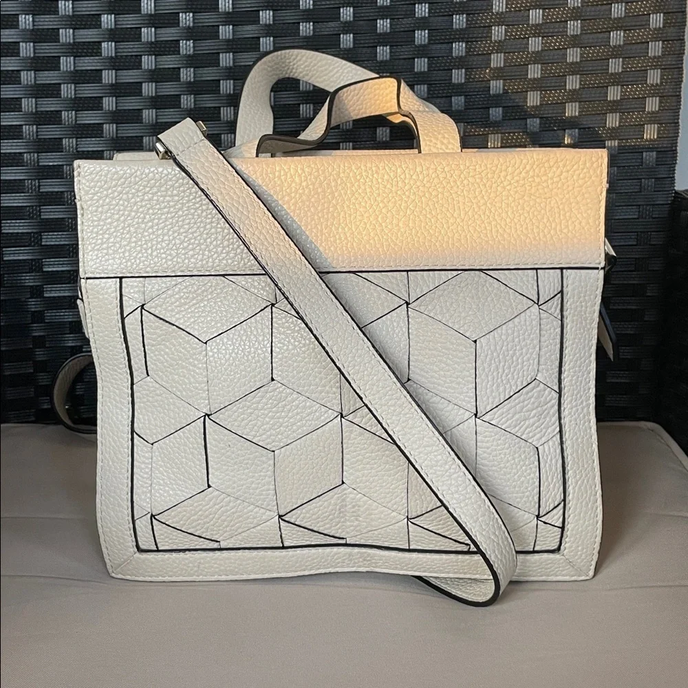 Welden Voyager Small Flap Satchel Cement Colored Pebbled Leather Crossbody Bag - Picture 3 of 13